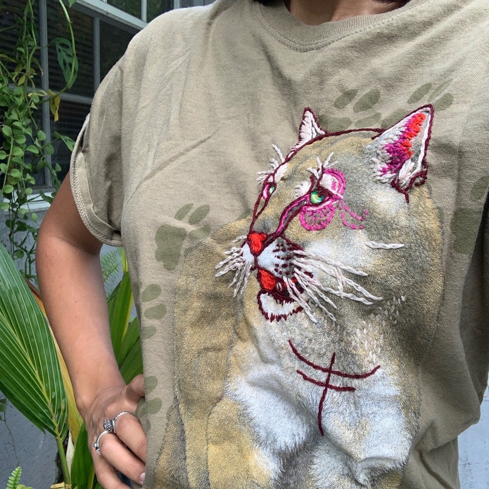 Vintage Mountain Lion Embroidered TShirt